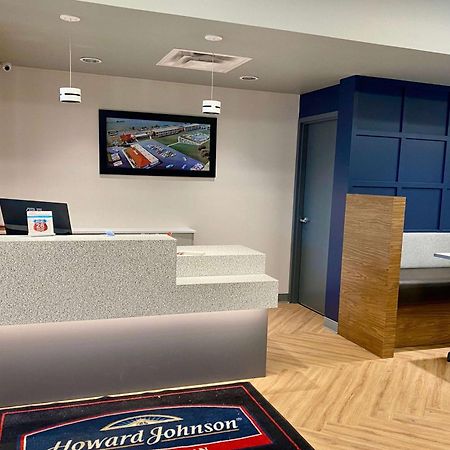 Howard Johnson By Wyndham Winnipeg West Luaran gambar