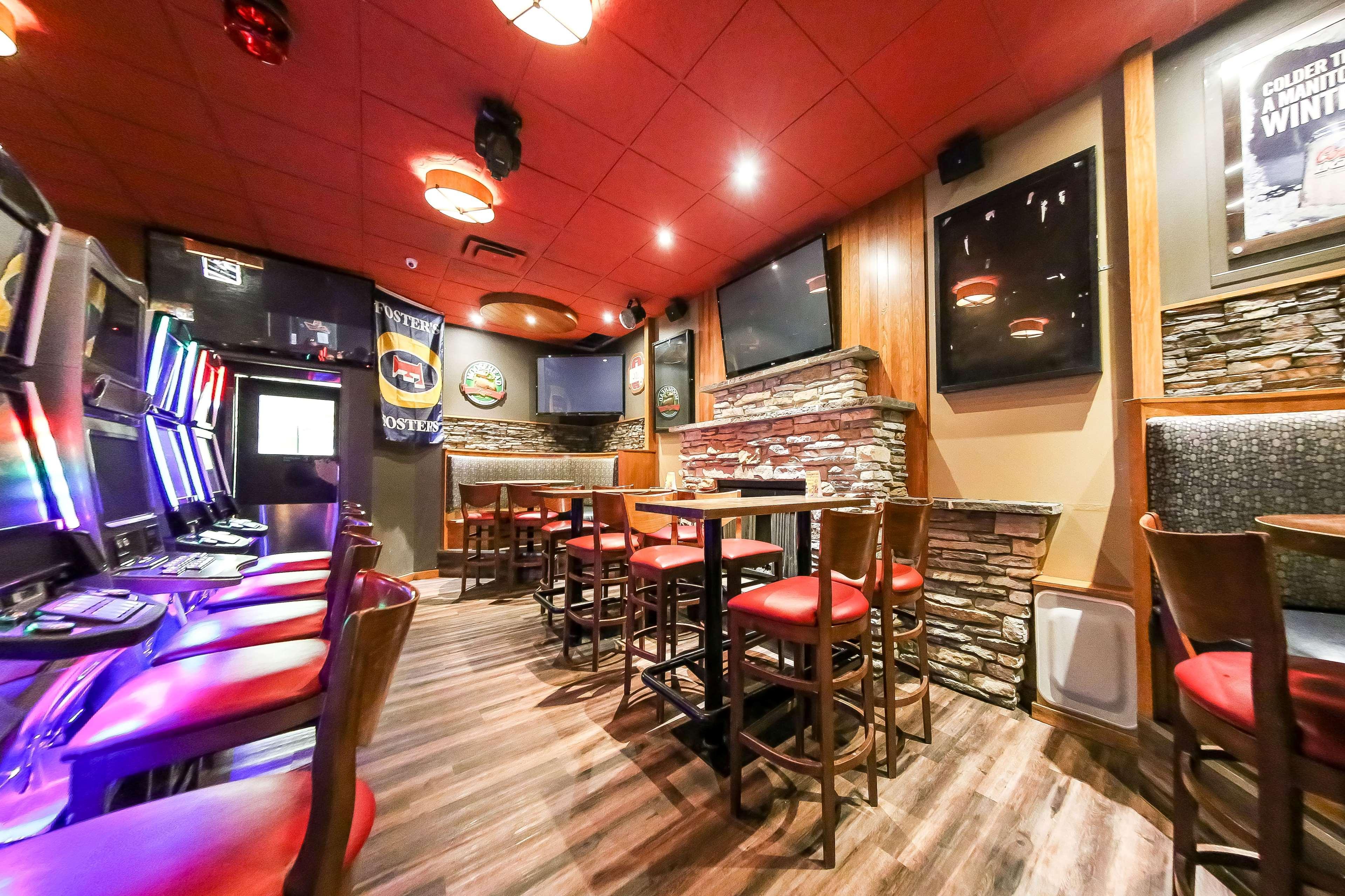 Howard Johnson By Wyndham Winnipeg West Luaran gambar