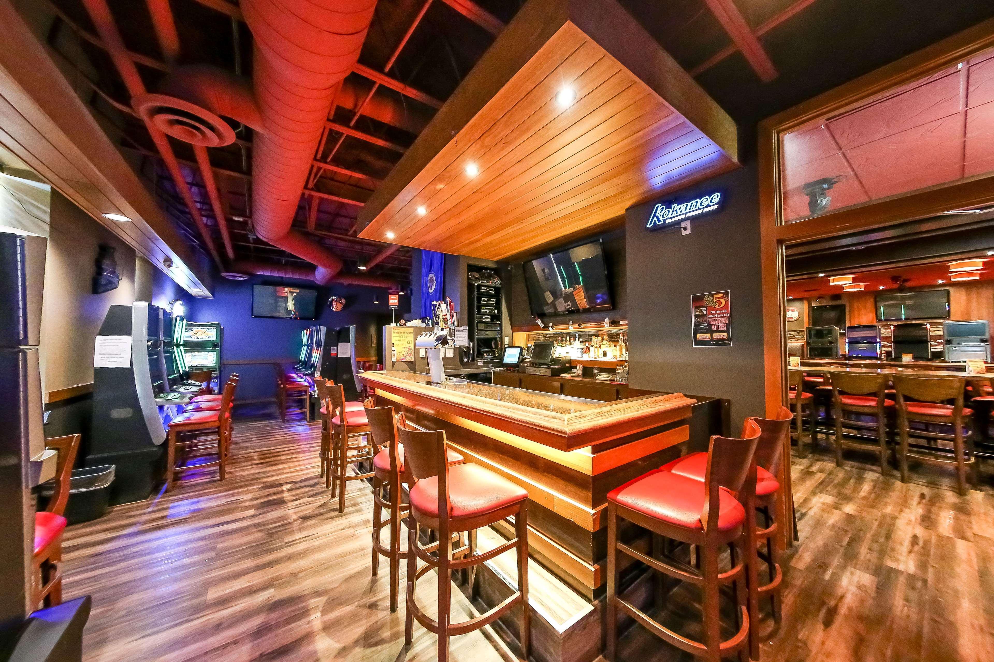 Howard Johnson By Wyndham Winnipeg West Luaran gambar