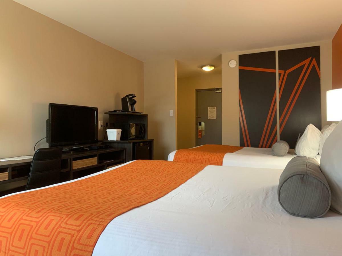 Howard Johnson By Wyndham Winnipeg West Luaran gambar