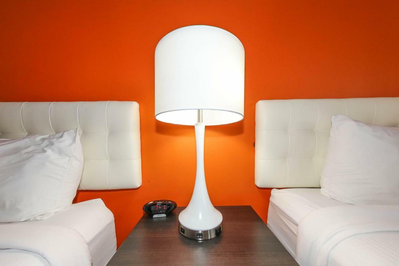 Howard Johnson By Wyndham Winnipeg West Luaran gambar